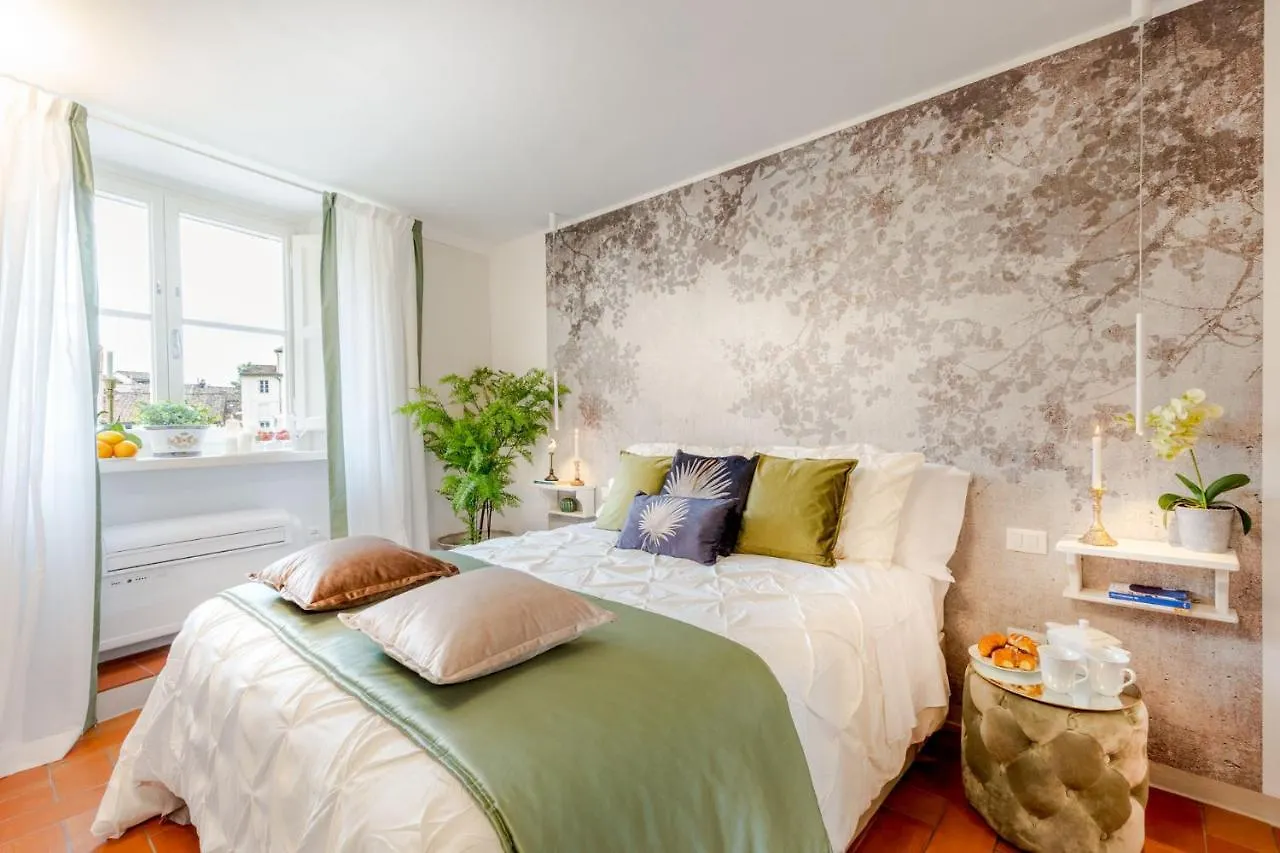 Casa Colosseum, A Million Dollar'S View: The Lucca Colosseum. Luxury 1 Bedroom 1 Bathroom Apartment