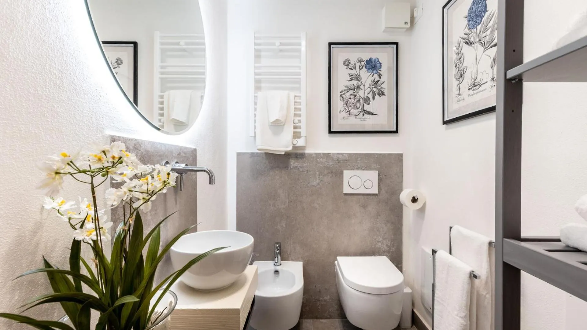 Casa Colosseum, A Million Dollar'S View: The Lucca Colosseum. Luxury 1 Bedroom 1 Bathroom Apartment Italy
